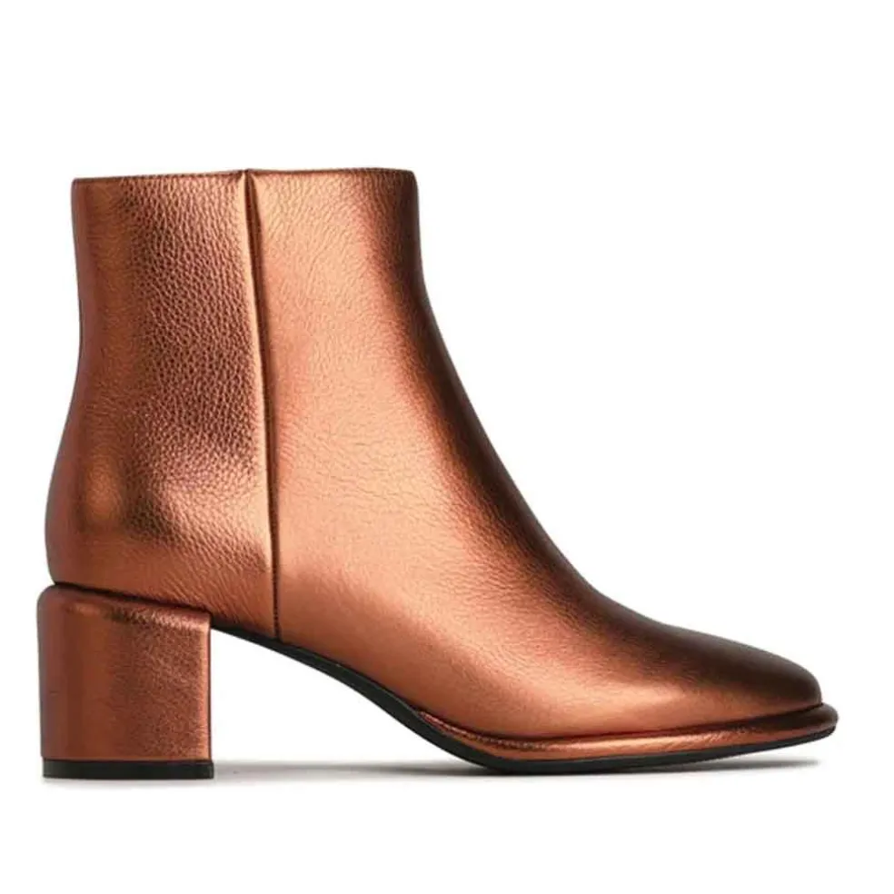 EOS Darcellion Boot - Bronze
