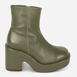 Intentionally _________ Maria Boot - Hunter