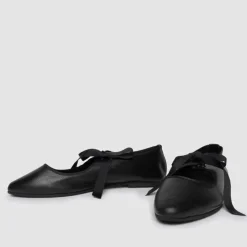 Intentionally _________ Valley Flat - Black