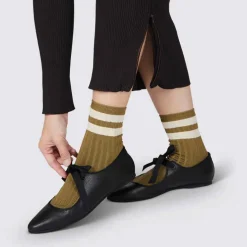 Intentionally _________ Valley Flat - Black