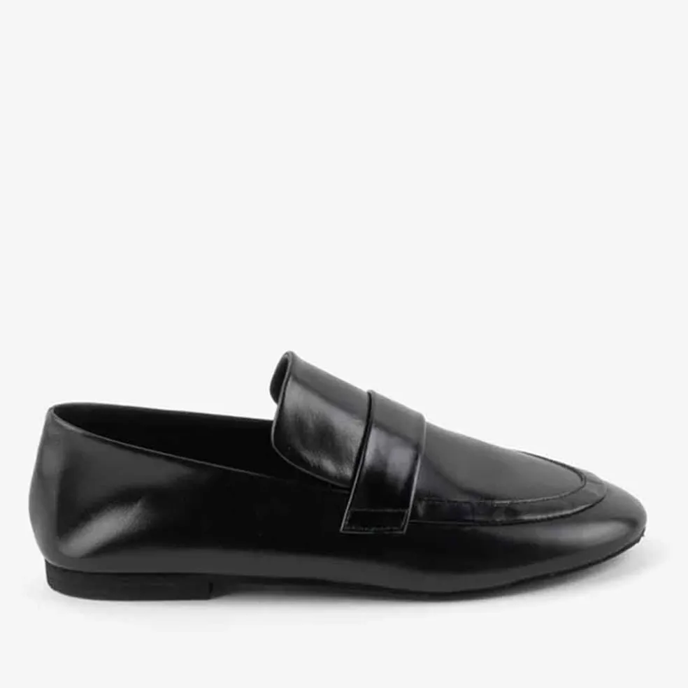 Intentionally _____ Perm Loafer - Black
