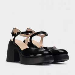Wonders Platform Quarter Strap Pump