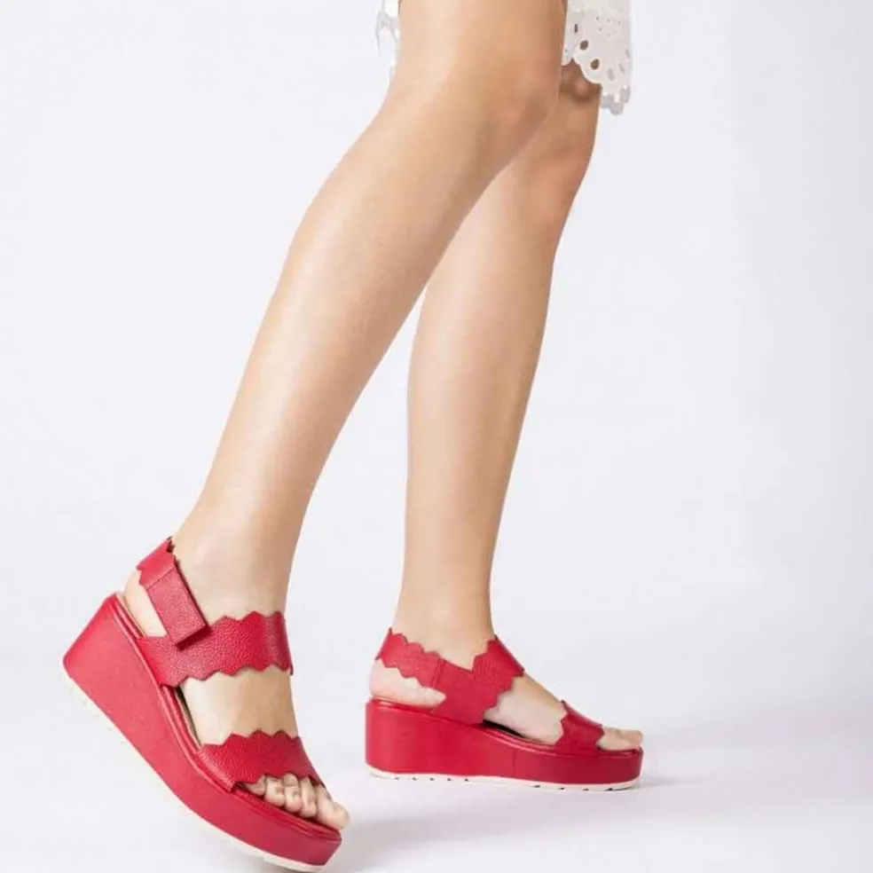 Wonders Red Wedge Sandal